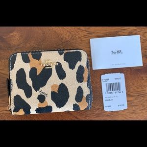 💥MAKE OFFER💥Coach leopard print wallet- NEW
